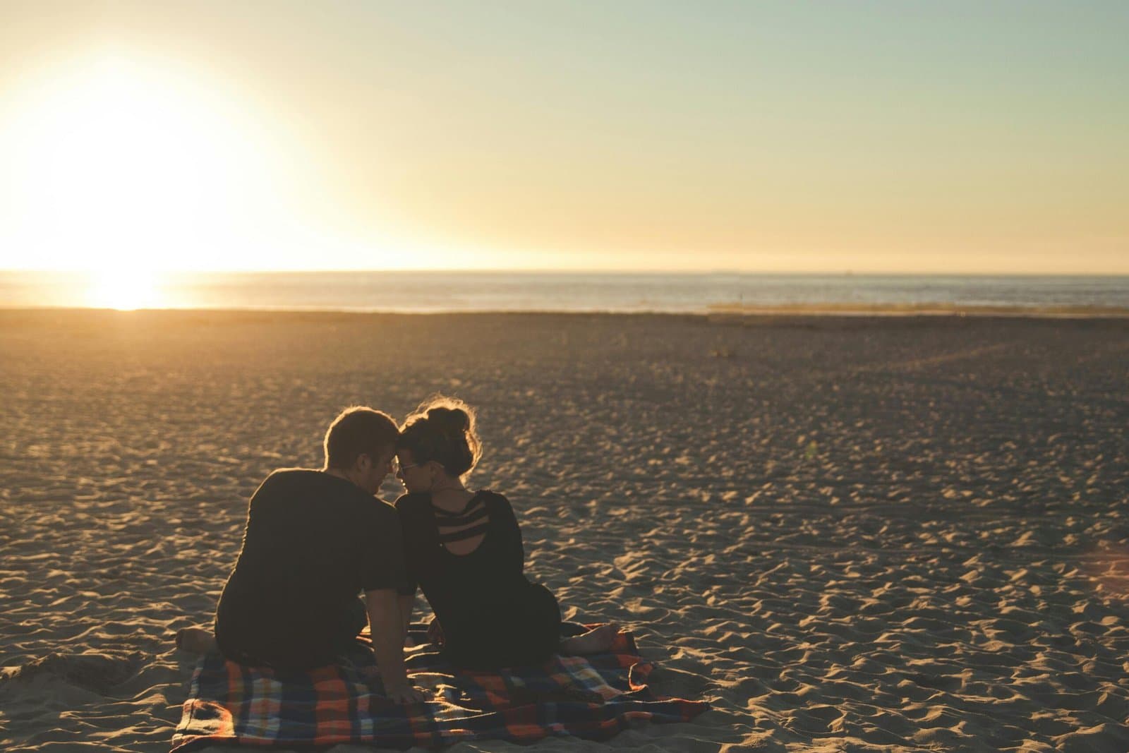 10 Proven Rizz Lines: AI-Powered Pickup Lines to Boost Your Online Dating Success
